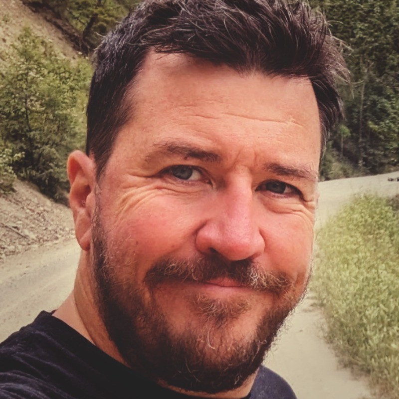 Derek Long headshot
